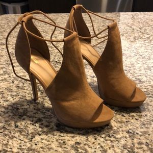 Kohl’s Apt 9 Strappy self-tie heels